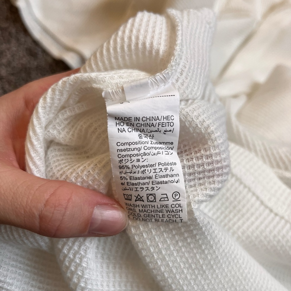 Amazon Women’s White Waffle Knit Pajama/Lounge Set - Picture 5 of 8
